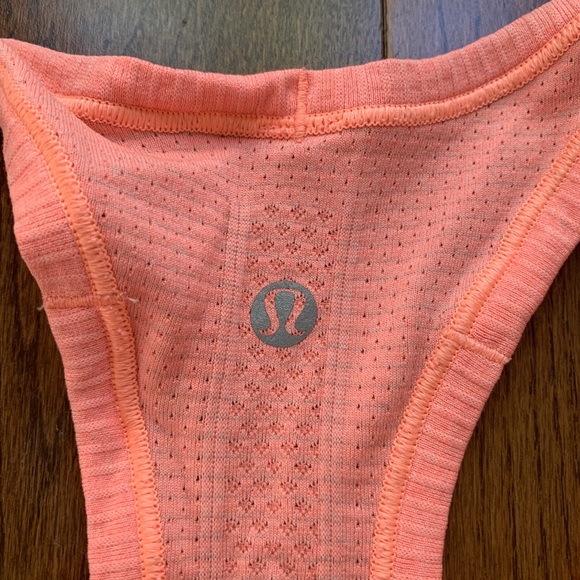 Light weight lulu lemon tank - Picture 3 of 3
